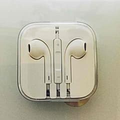 EarPods イヤホンのサムネイル