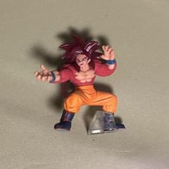ドラゴンボールダイマ ガチャ フィギュア(超サイヤ人4 孫悟空)のサムネイル