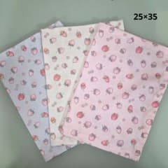NO.31　小さないちご柄ランチマット　25×35 　入園入学　ハンドメイド