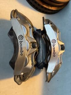 brembo ブレーキキャリパー 6potアウディ　tt 8j brembo ブレーキキャリパー 6potアウディ tt 8j - メルカリ