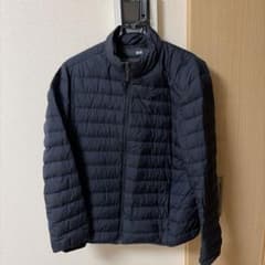 UNIQLO ネイビー ダウンジャケット Mサイズ　収納袋セットのサムネイル