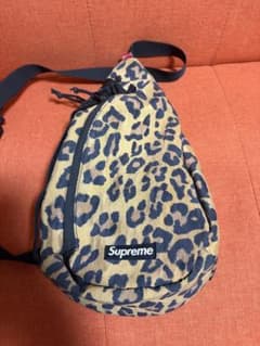 v*j様 Supreme レオパード柄 ボディバッグのサムネイル
