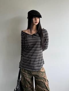 【美品】y2kオフショルカットソー　韓国風のサムネイル