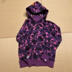 希少✨エイプシャークパーカー紫 値下げ交渉大歓迎‼️のサムネイル