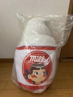 【まー坊さま専用】ペコちゃん milky ソフトクリームクッションのサムネイル