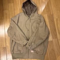 ベージュ フード付き ジャンパーのサムネイル