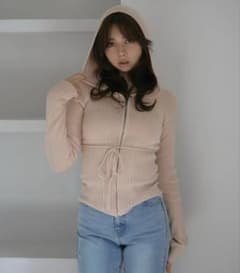 最安値ANDMARY Angel crochet hood tops beige - メルカリ