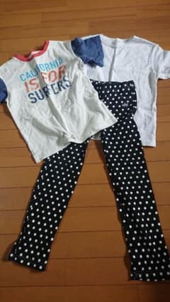 Tシャツ2枚とベビードールのパンツのサムネイル