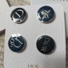 DIOR ピンバッチのサムネイル