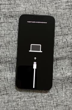 ジャンク】Apple iPhone16e 128GB ブラック - メルカリ