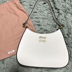 miumiu マドラスレザーバッグ5BC105_2AJB_F0009_V_OOOのサムネイル