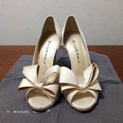 値下げ パンプス レディース サイズ22.5 5Mのサムネイル