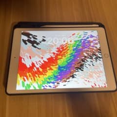 P*i様 iPad 第7世代 32GB ペンシル ケース 付 - メルカリ