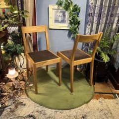 無印良品　イス2脚セット 無印良品(MUJI)のオーク材を使用したラウンドチェア2脚セットです