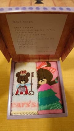☆新品・未使用☆くまのがっこう箱入りハンカチのサムネイル