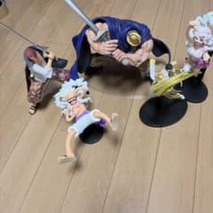 ワンピース フィギュア 1番くじ　プライズまとめ売り。おまけ付き。のサムネイル