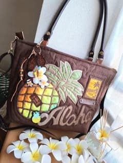 最終お値下げ！ハワイアンキルト バッグ 2WAY ファスナー 革タグ