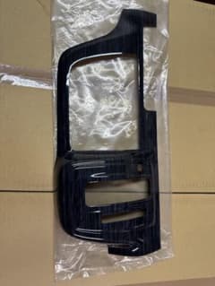 E26キャラバン用、エアコンインテリアパネル 黒木目！のサムネイル