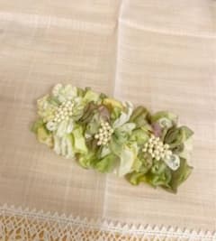 ヘアアクセサリー　花　パールのサムネイル