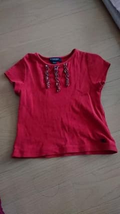 バーバリー 女の子用Tシャツ 100㎝ 赤のサムネイル