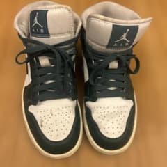 Nike Air Jordan 1 Mid グリーン ホワイトのサムネイル