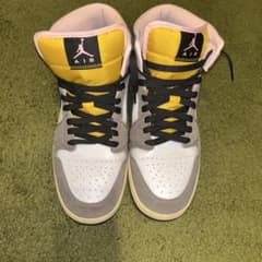 NIKE AIR JORDAN スニーカー グレー イエローのサムネイル