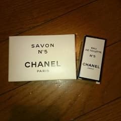 CHANELの石鹸とミニ香水♡のサムネイル