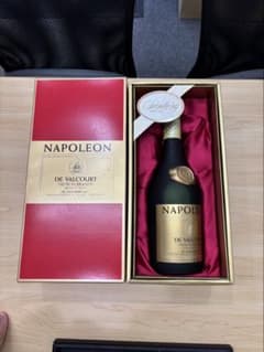 【未開栓】ド・ヴァルクール ナポレオン ブランデー 700ml 箱付のサムネイル
