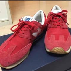 new balance 赤のサムネイル