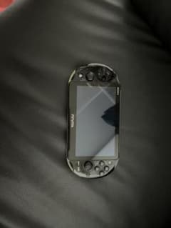 PlayStation®Vita（PCH-2000シリーズ） Wi-Fiモデル…のサムネイル