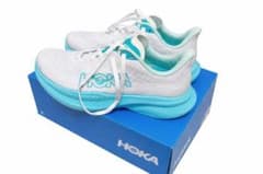 チハルさん専用　値下げ　新品未使用　HOKA ホワイト/ターコイズ スニーカー HOKA ランニングシューズ ホワイト/ターコイズ - メルカリ