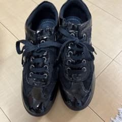 値下げしました！アシックス　　タビビヨリ　黒色スニーカー　24センチのサムネイル