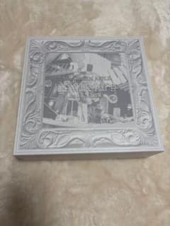 The White Loungeのサムネイル