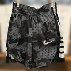 送料込に変更。Nike DRI-FIT 迷彩柄 バスケットパンツ XSのサムネイル