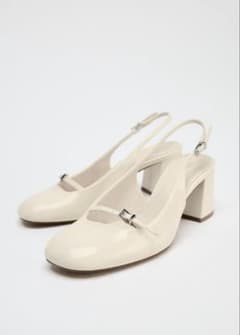 新品　ZARA バックル付きミュール　36（23cm）のサムネイル