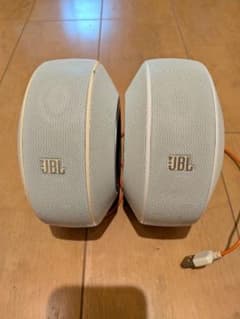 動作確認済】JBL Pebbles USBスピーカ（ホワイト） 外観に変色あり