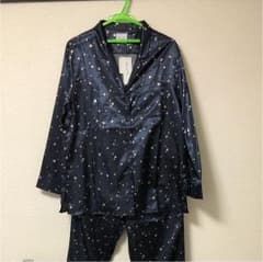 AMPHI 星柄のパジャマ☆新品未使用のサムネイル