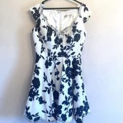 ROBE de FLEURS★Aラインドレス 高級のサムネイル