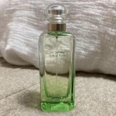 HERMES エルメス 屋根の上の庭　オードトワレ 香水　100mlのサムネイル