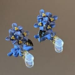 花　ピアスのサムネイル