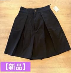 【新品】earth music&ecology タックハーフパンツ ブラック Fのサムネイル