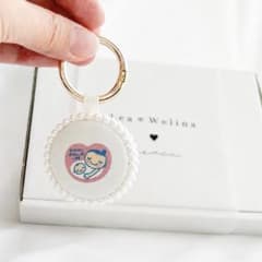 マタニティマーク キーホルダー パール 花柄刺繍 プレママ 母子手帳　ベビーのサムネイル
