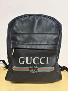 GUCCI バックパック ブラック レザー ロゴのサムネイル
