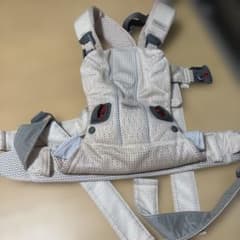 BABYBJÖRN ベージュ 抱っこ紐 メッシュのサムネイル