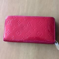 Louis Vuitton エナメル 赤 長財布のサムネイル