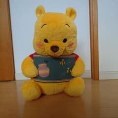 くまのプーさんぬいぐるみのサムネイル