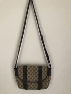 ✨週末お値下げ✨GUCCI！ショルダーバックのサムネイル