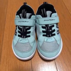 値下げしました。瞬足　19センチのサムネイル