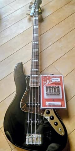Fender Japan limited 66 Jazz Bass . - メルカリ