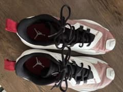 Jordan バスケットボールシューズ ホワイト レッドのサムネイル